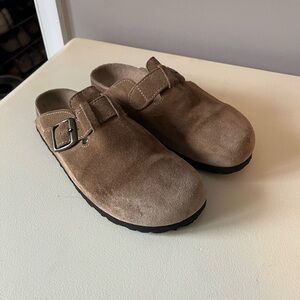 White Mountain Genuine Leather Women’s Size 7 Boston Clogs